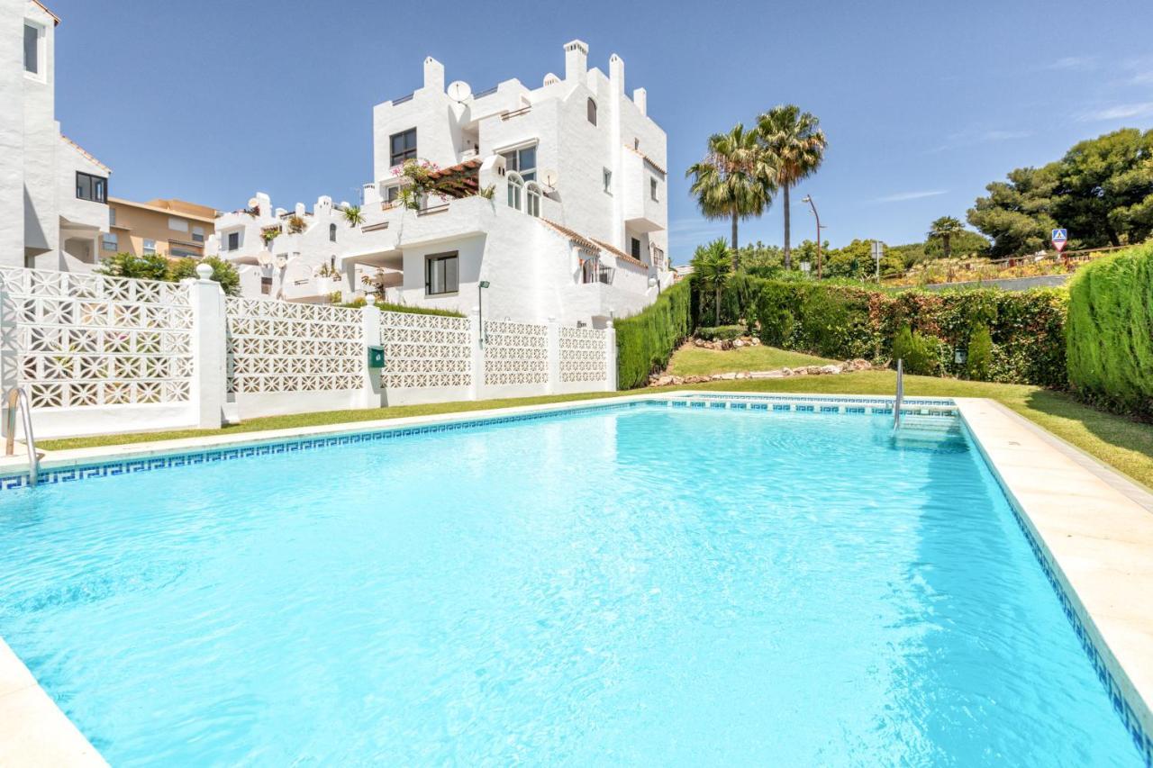 Front Sea View Penthouse Appartement Estepona Buitenkant foto