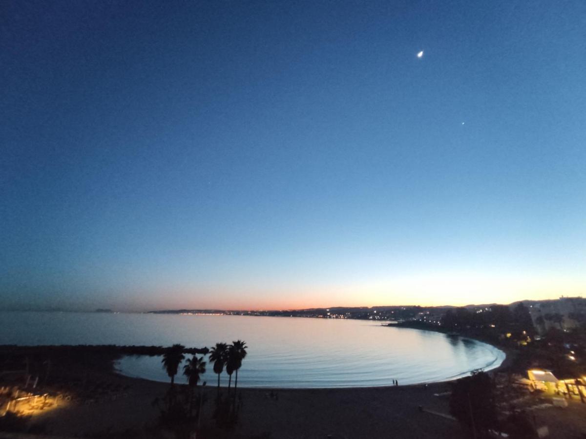Front Sea View Penthouse Appartement Estepona Buitenkant foto