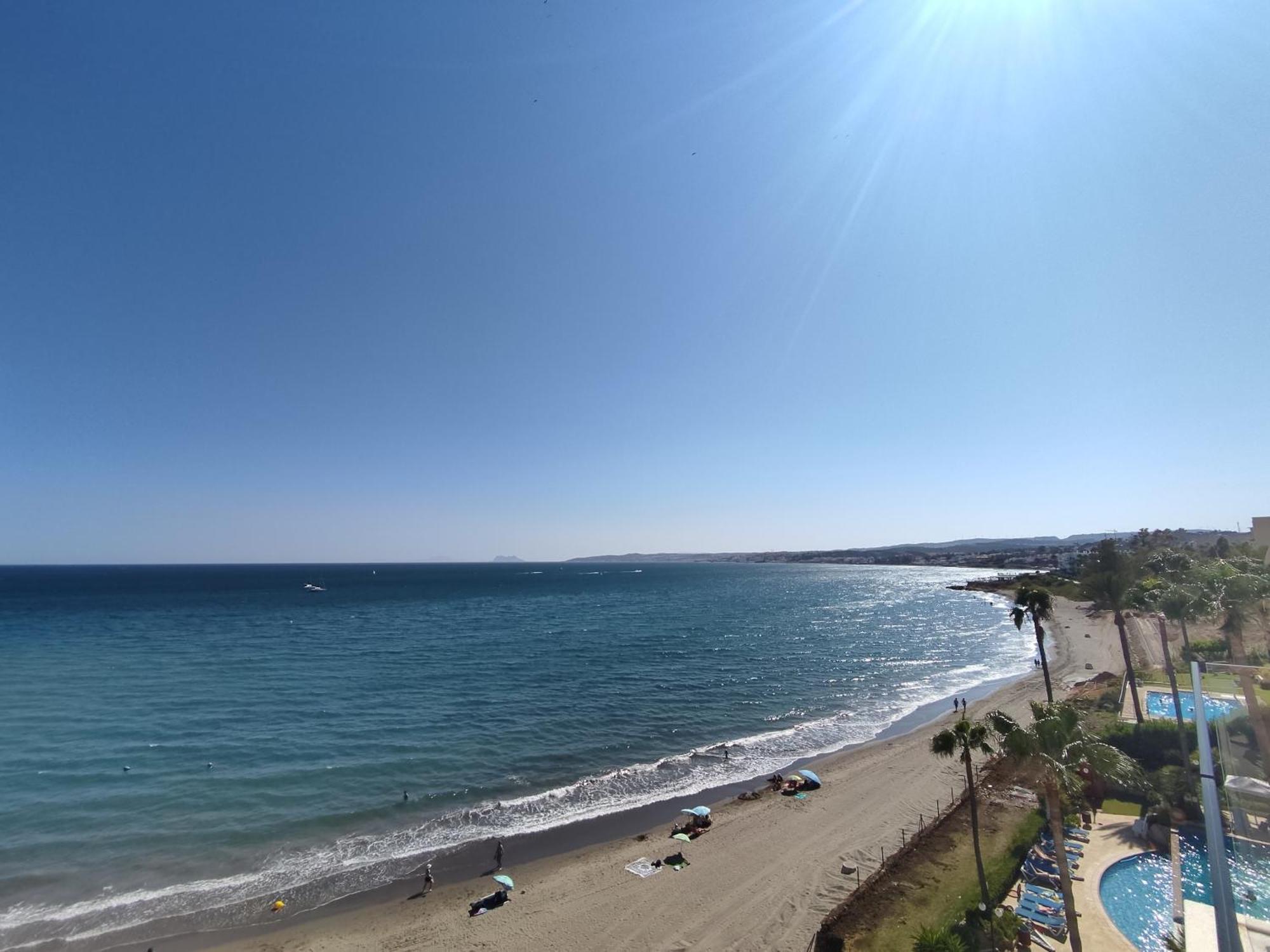 Front Sea View Penthouse Appartement Estepona Buitenkant foto