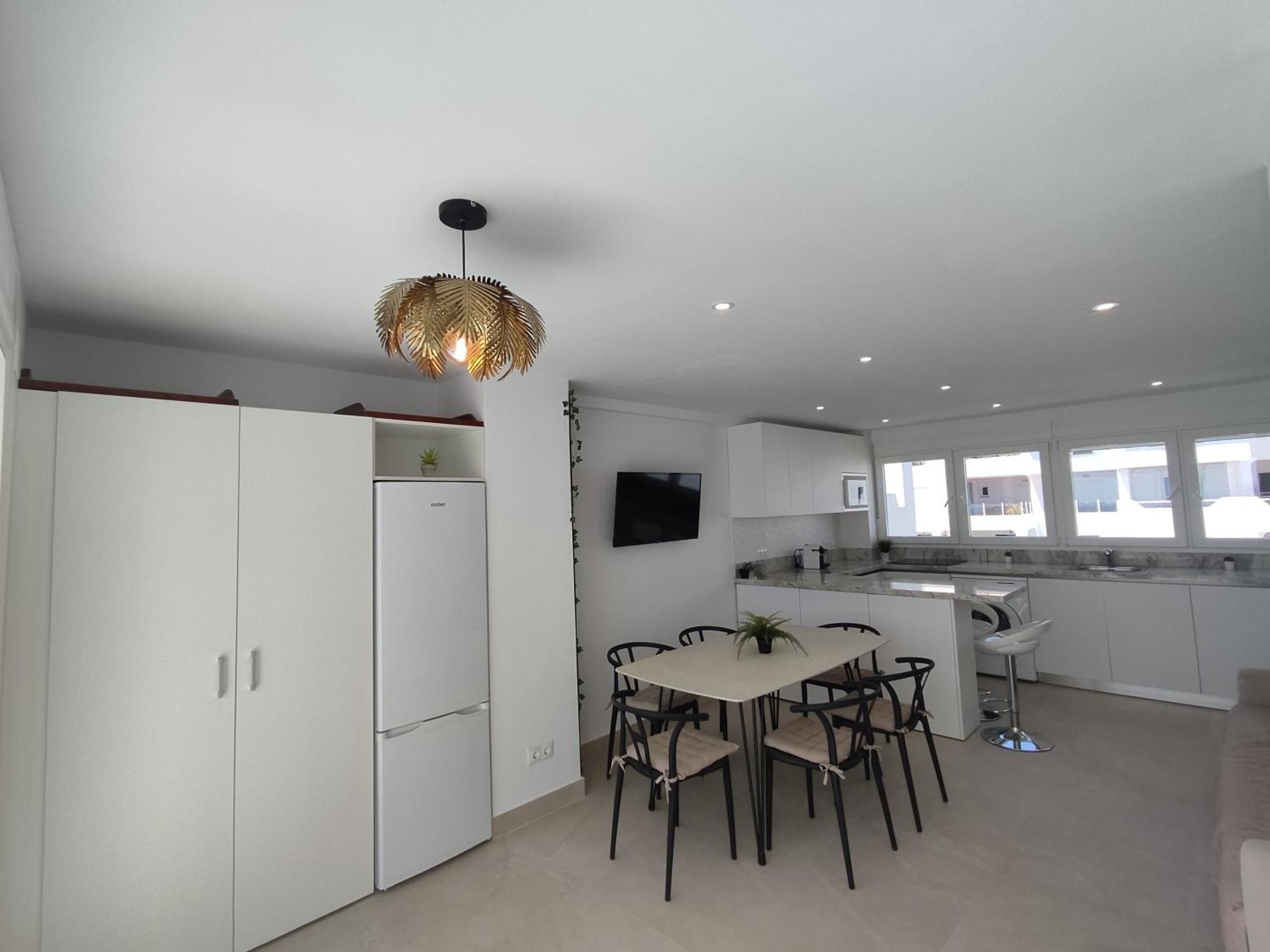 Front Sea View Penthouse Appartement Estepona Buitenkant foto