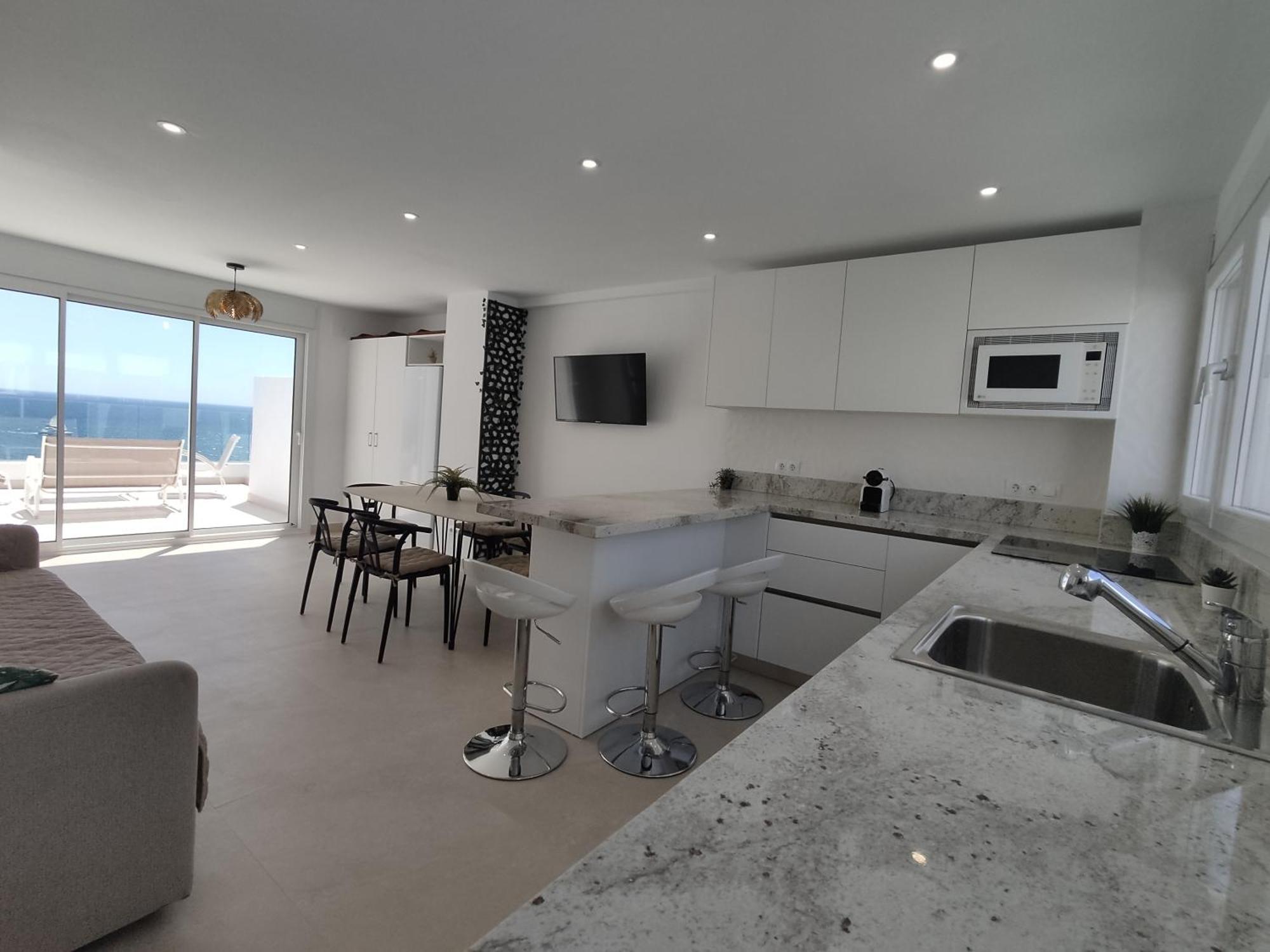 Front Sea View Penthouse Appartement Estepona Buitenkant foto